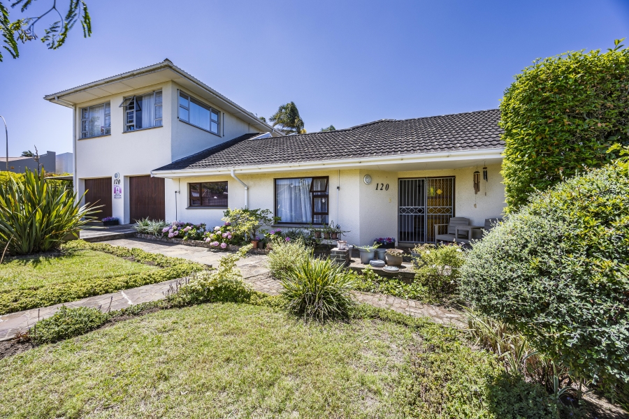 4 Bedroom Property for Sale in Vincent Eastern Cape